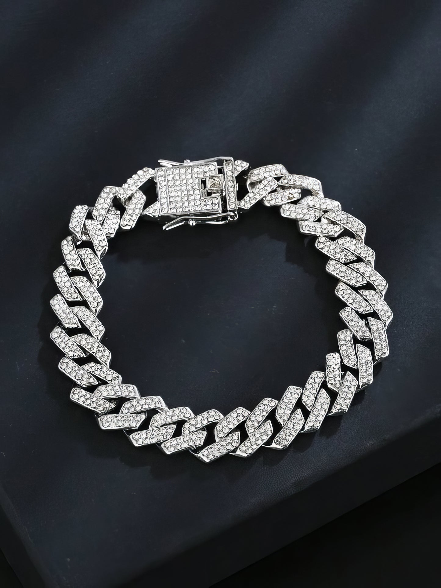 Iced Cuban bracelet for men and women - Aleeze by Aliza