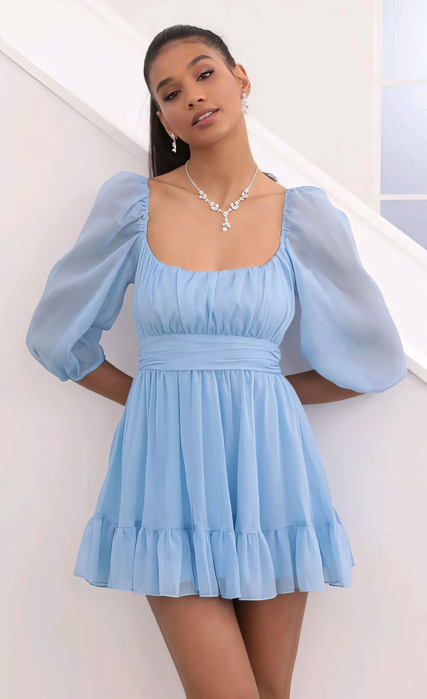 Ruffle mini dress with puffed sleeve for Summers