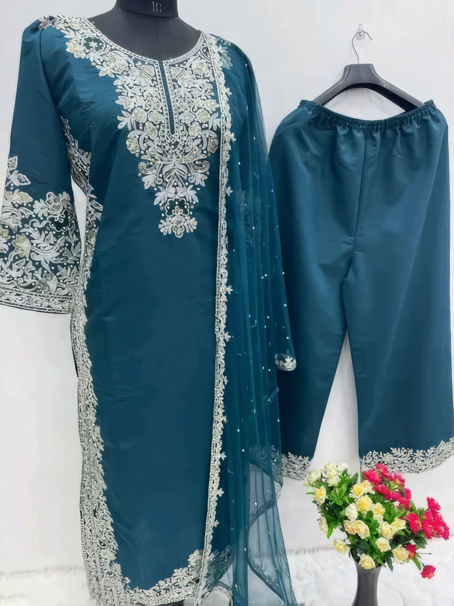 New Designer Heavy Zardoshi Suit